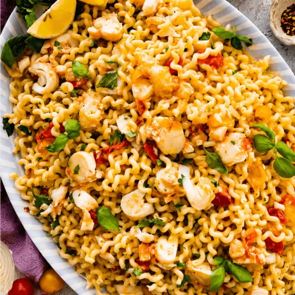 Lobster Pasta Recipe (with tomatoes and garlic)